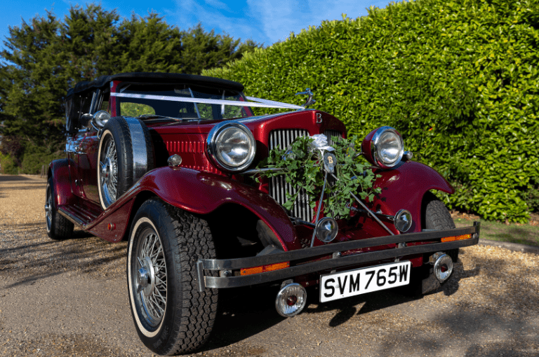 Silverline Limousines offers a large selection of limousines, executive and vintage style chauffeur driven wedding vehicles